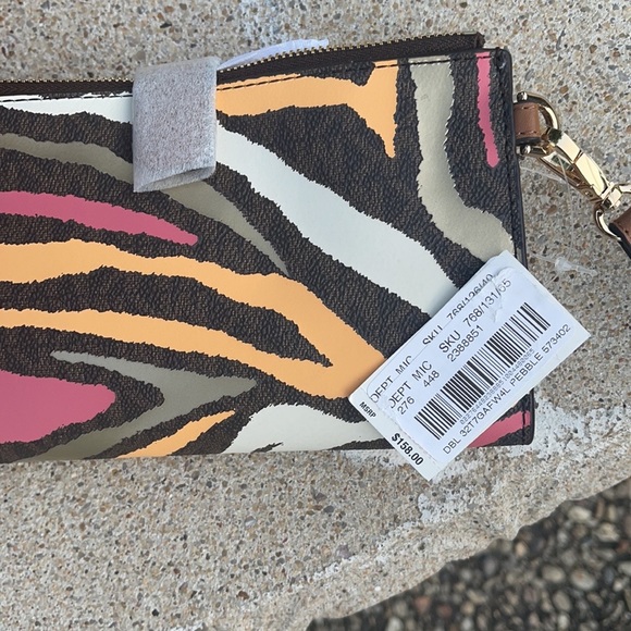 Michael kors purse & wallet set - Picture 10 of 14